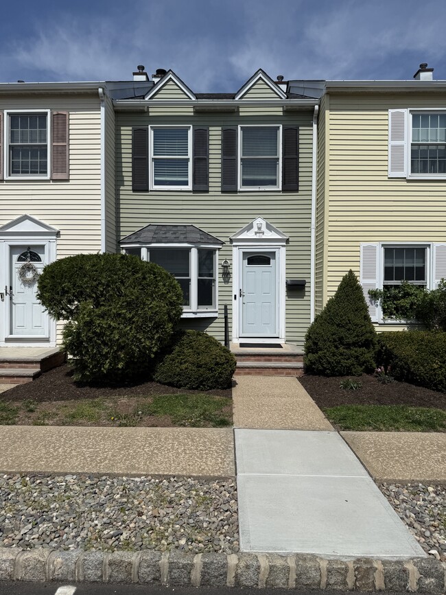 Photo - 118 N Bridge St Unit 118 N. Bridge St.