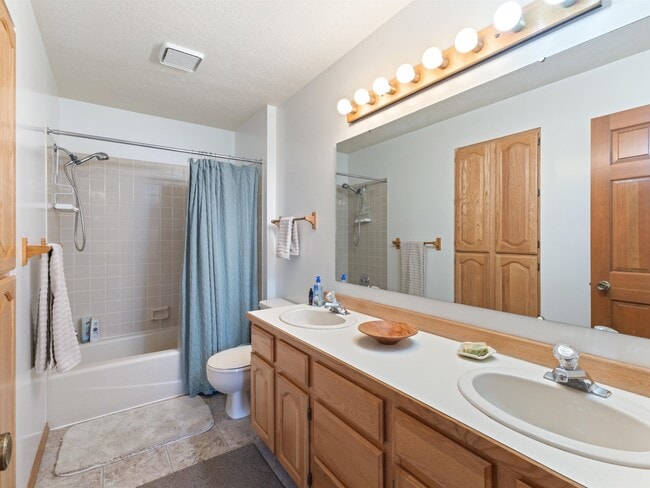 Photo - 1712 W Olive St