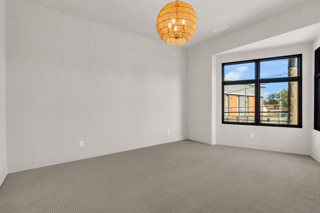 master bedroom - 673 E 16th St