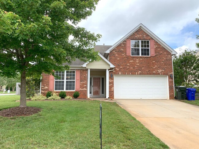 Stunning 2 story brick home 4 bedroom 2.5 ... - Stunning 2 story brick home 4 bedroom 2.5 ...