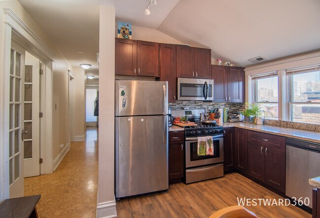 Photo - 1252 W Elmdale Ave Unit 3