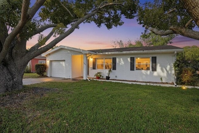 Photo - 5897 5th St S