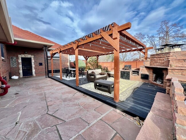 Photo - Beautiful shared home in Park Hill Unit 2580 N Monaco  3