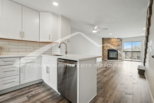 Photo - Spacious Condo with Washer/Dryer and Centr...