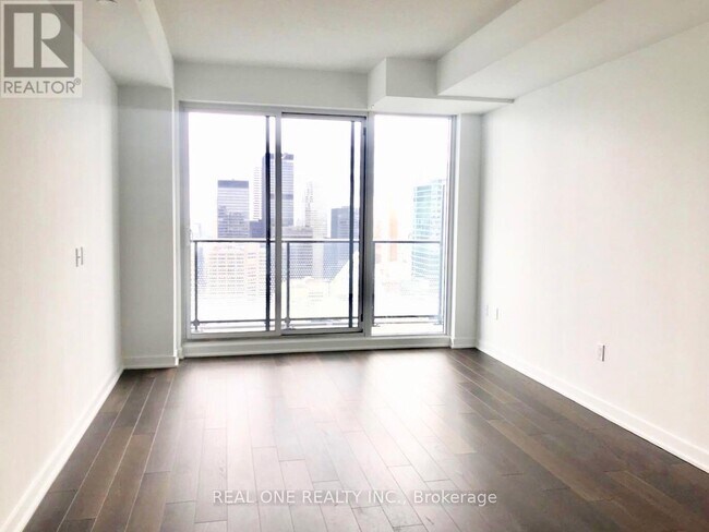 Photo - 125 Blue Jays Way Unité 5207