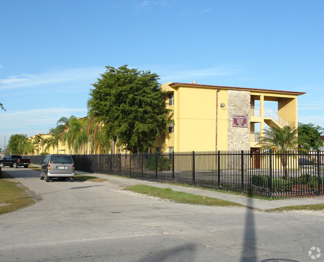 Milton Manor - Milton Manor Apartments