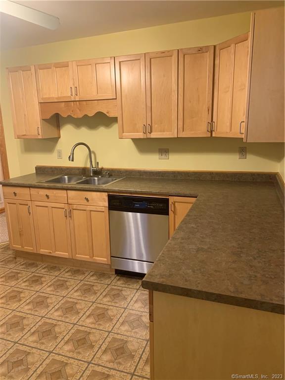 Photo - 1152 Riverside Dr Unit 2