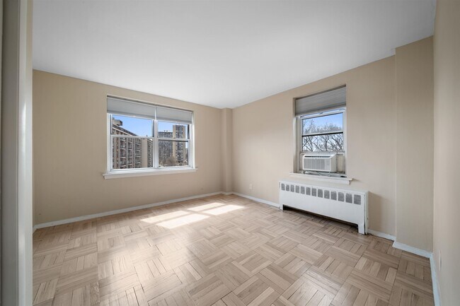 Photo - 1450 Palisade Ave Unit 6E