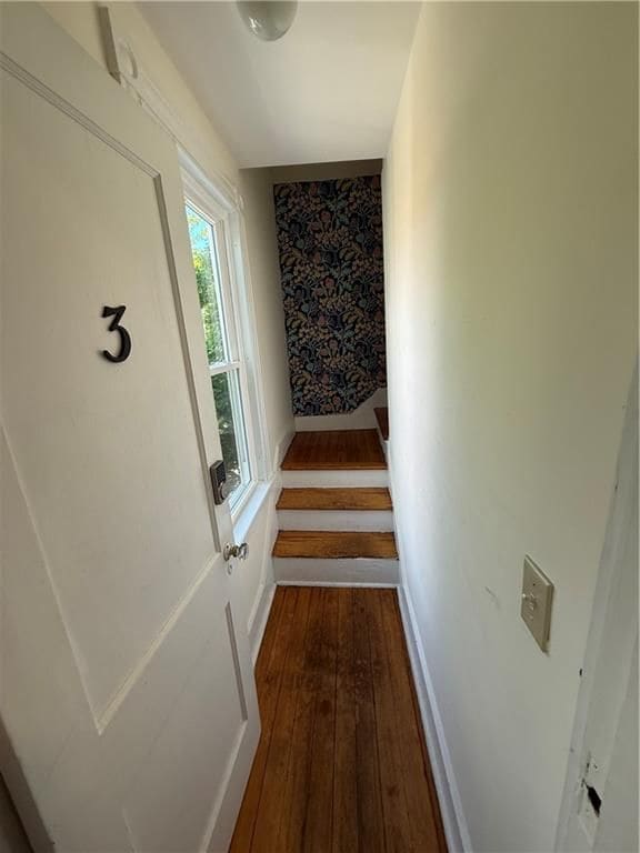 28 Calvert St Unit 3