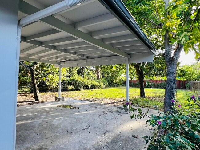 Photo - 525 NW 22nd Ave