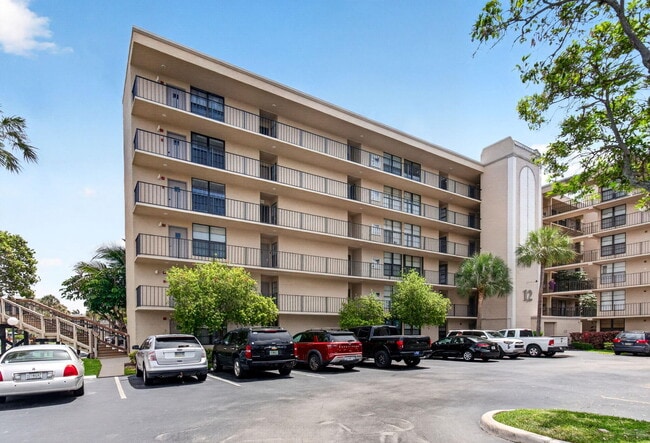 Photo - 12 Royal Palm Way Unit 501