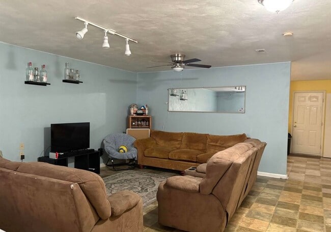 Photo - Spacious Townhouse in Blacksburg, VA.