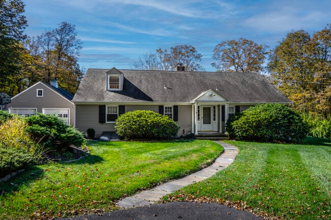 Photo - 124 Old Sherman Hill Rd
