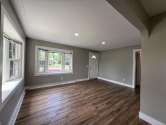 Photo - 5568 Haughey Ave SW