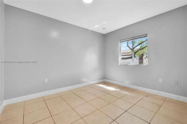 Photo - 3 bedroom in Miami FL 33147