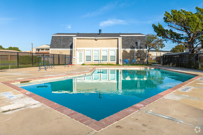 Colony Park Apartments - Colony Park Apartments