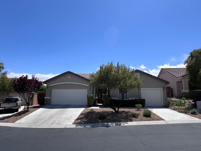 Stunning 4-Bed 3 Car Garage Gated Single S... - Stunning 4-Bed 3 Car Garage Gated Single S... Casa