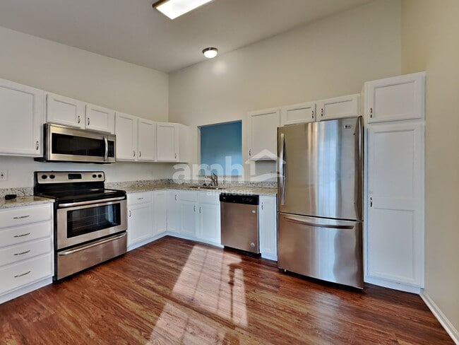Photo - 8284 Shattuck Dr