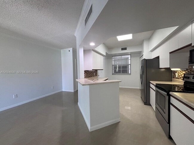 Photo - 3205 NE 184th St Unidad 9306