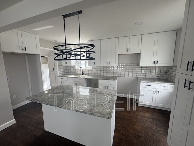 Photo - 3324 Greenfield Rd