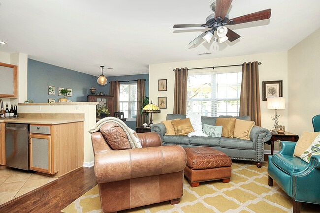 Photo - 2292 Hanover Ct