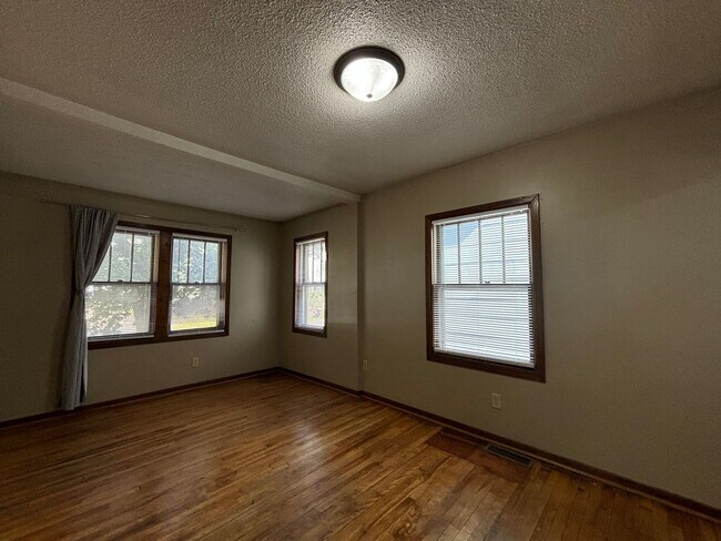 Photo - Single Family Home located south of Como Park! Apply TODAY!