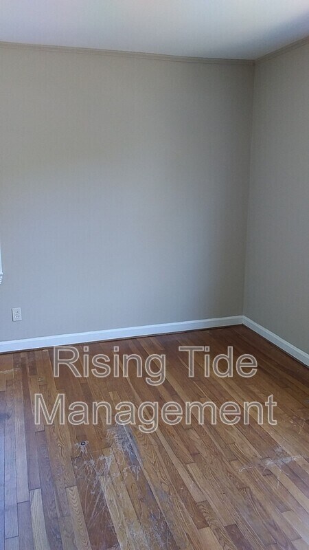 Photo - 537 Orchid Rd