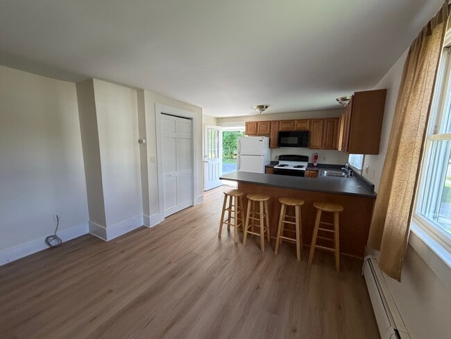 Photo - 117 S Main St Unidad 117 So. Main Apt A