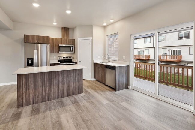 Photo - 1841 Eastgate Loop Unidad 103