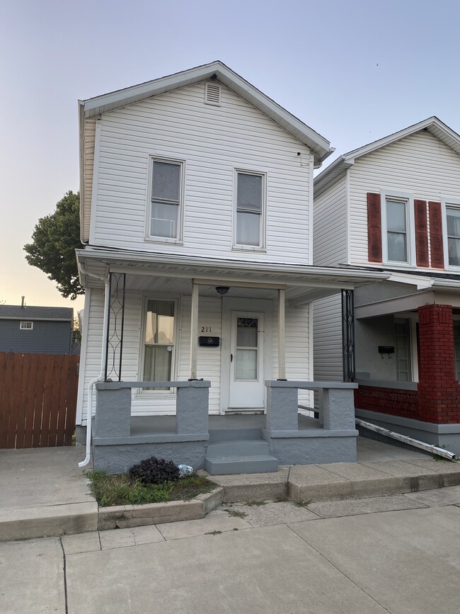 Building Photo - 211 Burns Ave Rental