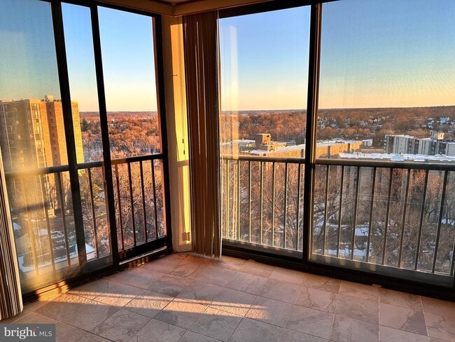 Photo - 5902 Mt Eagle Dr Unit 1102