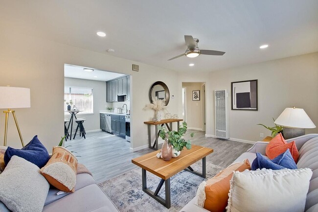 Photo - 802 Calderon Ave Townhome