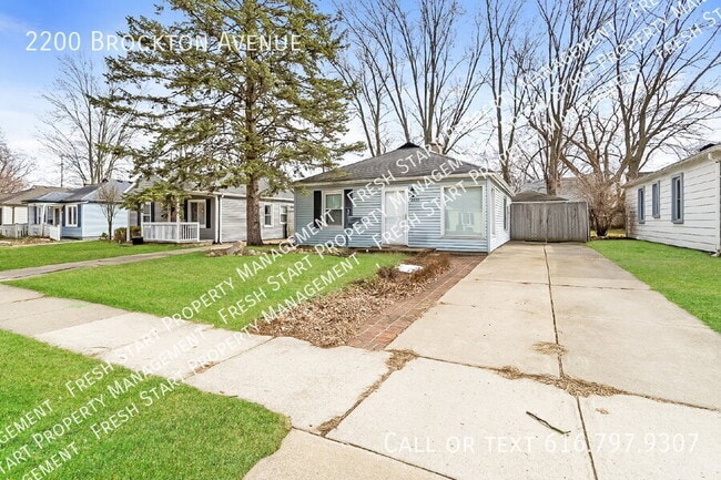 Photo - 2200 Brockton Ave