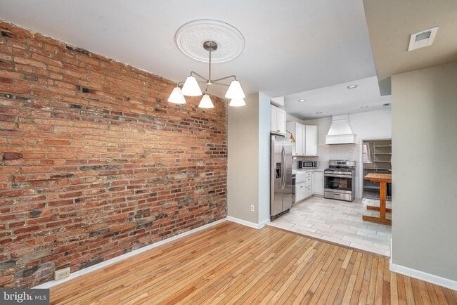Photo - 306 S Washington St