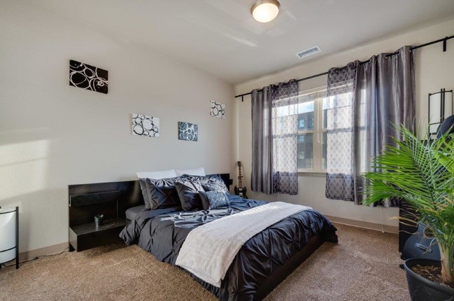 Photo - Peregrine Place Apartments