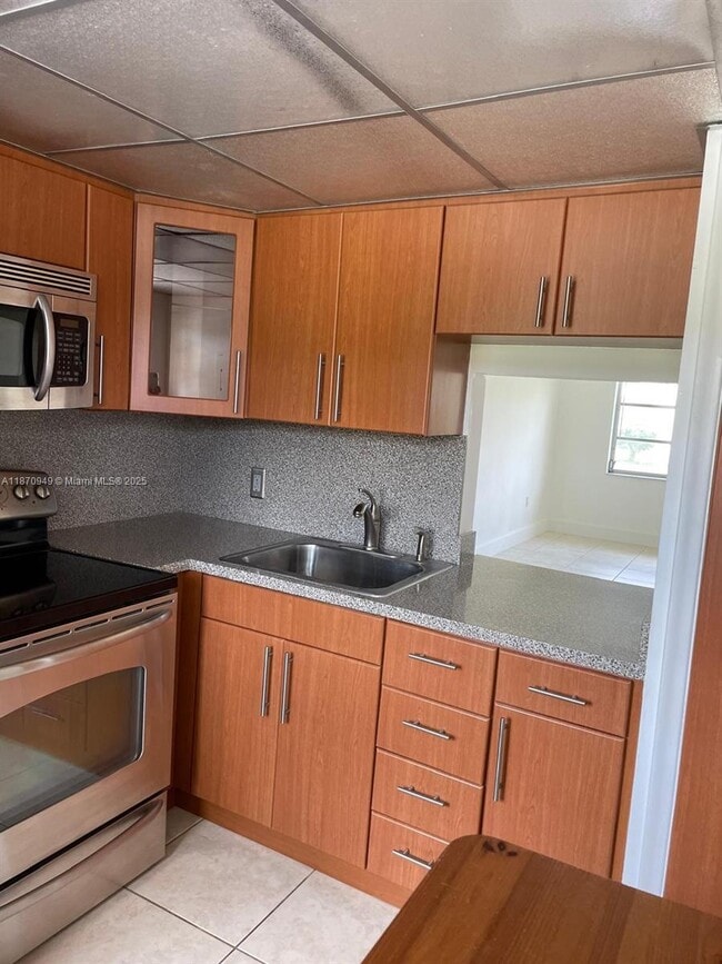 Photo - 2815 NE 201st Terrace Unit L216