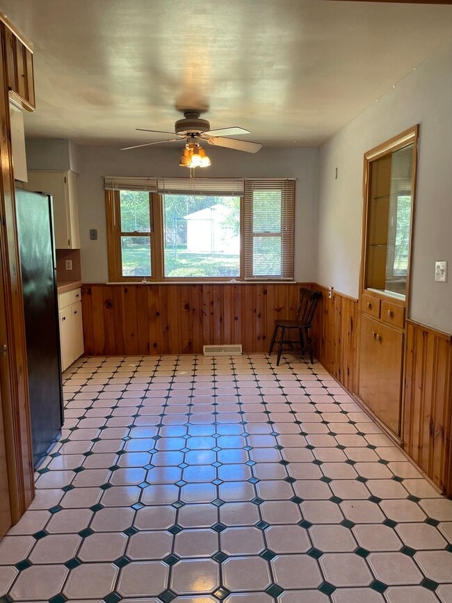 5675 Juanita Dr SE
