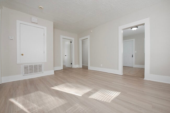 Photo - 422 E Eufaula St