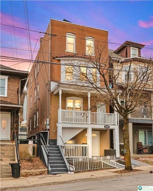 Building Photo - 1348 E 6th St Unit 2