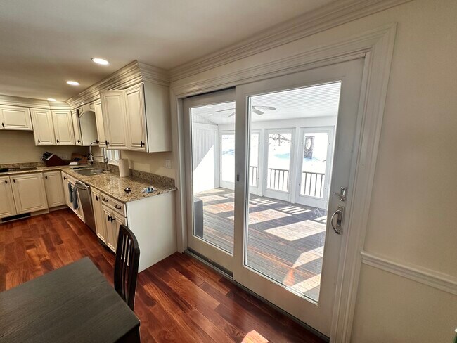 Sun porch - 53 Edinboro St Unit 53