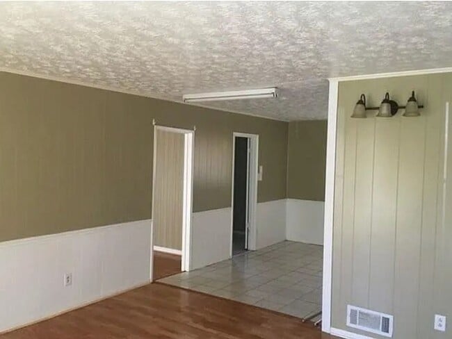 Photo - 3 Bed 2 Bath in Jonesboro!