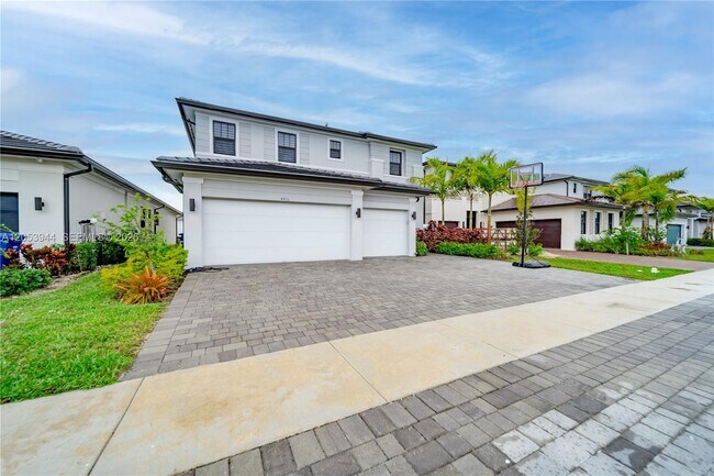 4416 SW 174th Ave