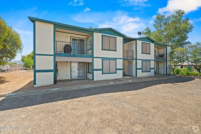 Building Photo - 9928 E Birchwood Ave Unit 1 Rental