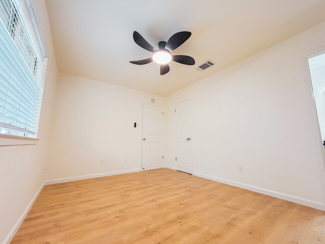 Photo - 1815 Gracy Farms Ln