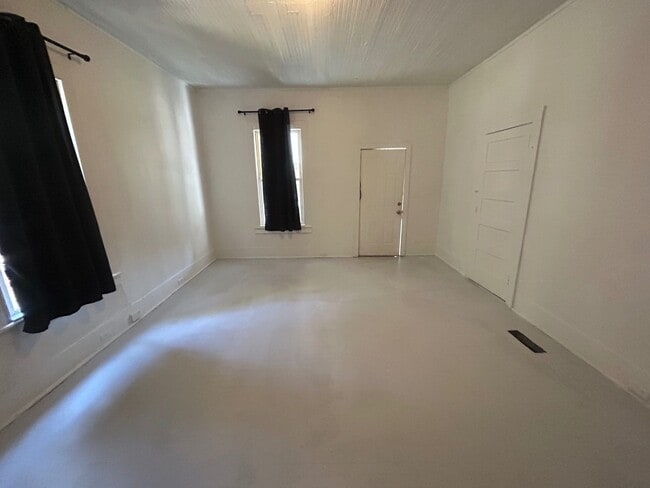 Photo - 110 Huger St