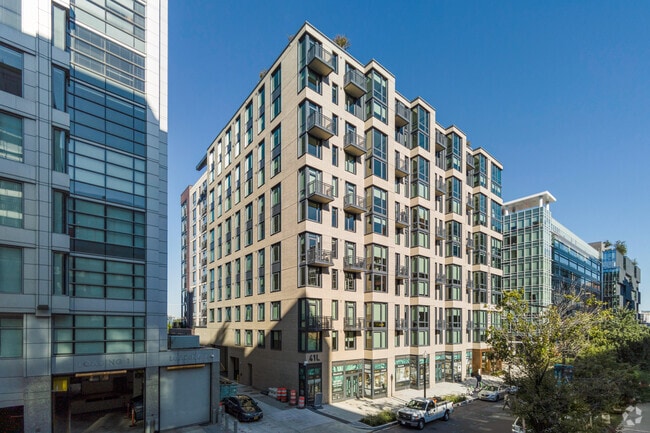 Coda on Half | Luxury Navy Yard / SE DC Apartments for Rent | A Placemakr Experience