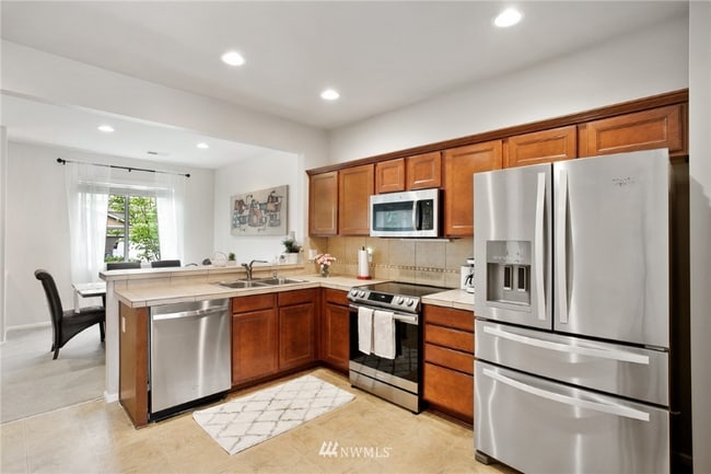 Photo - 4703 Strathmore Cir SW
