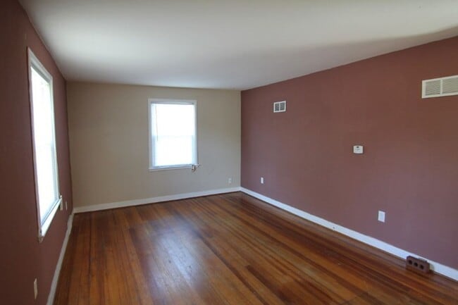 Photo - 740 1/2-740 1/2 Sunset St Unit 740 Sunset St - Main Level