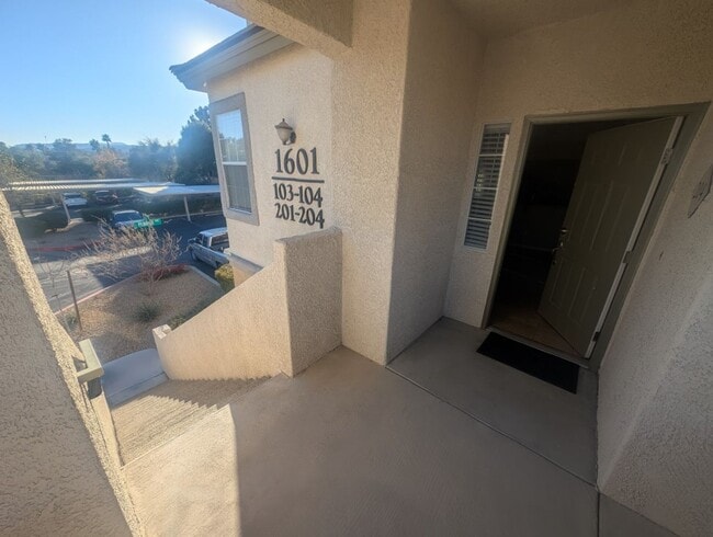 Photo - 1601 Sussex St
