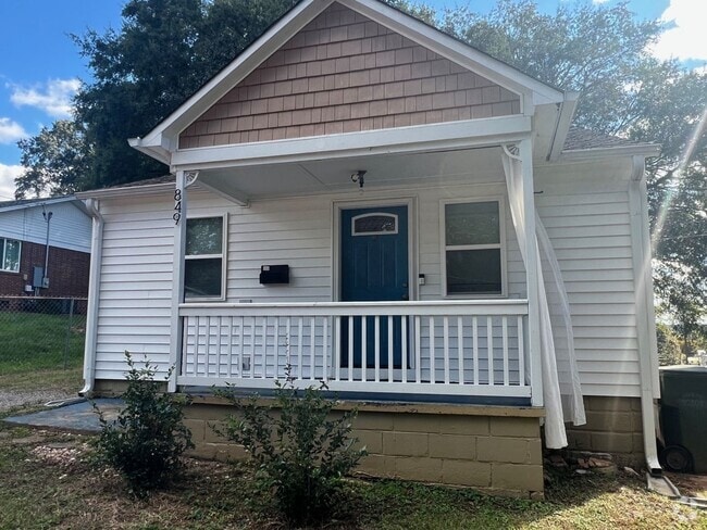 Building Photo - Cozy 2 Bed/ 1 Bath Cottage Home - Large (M...
